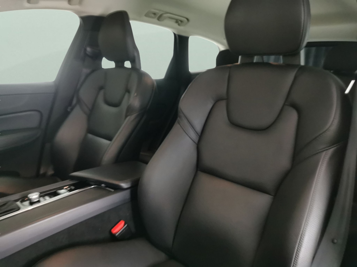 Used Volvo XC60 2018 for sale - 78163656: Photo 6