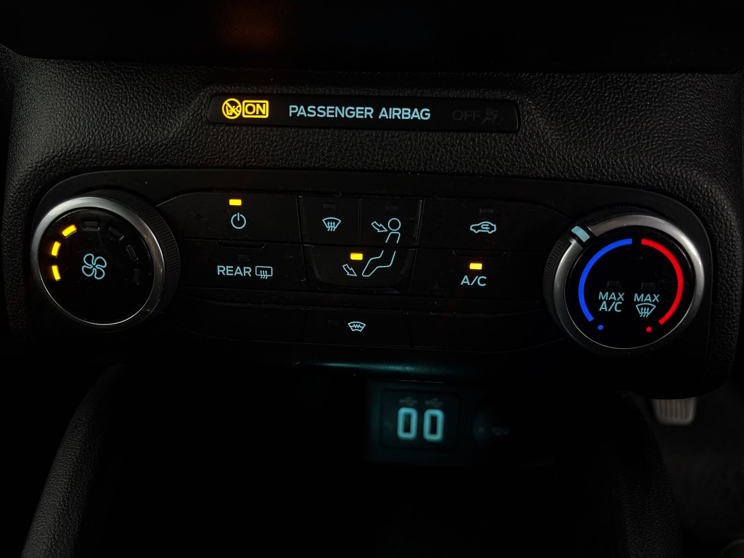 Used Ford Focus for sale - 77023828: Photo 16