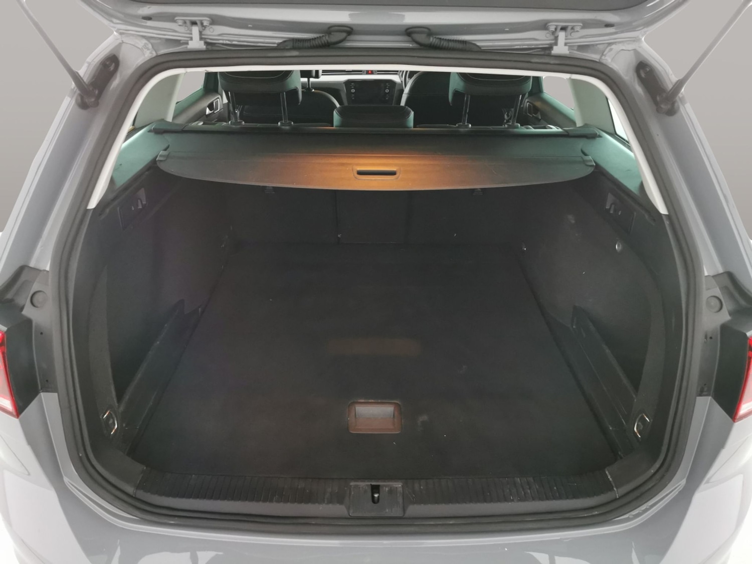 Used Volkswagen Passat 2022 for sale - 77020027: Photo 29