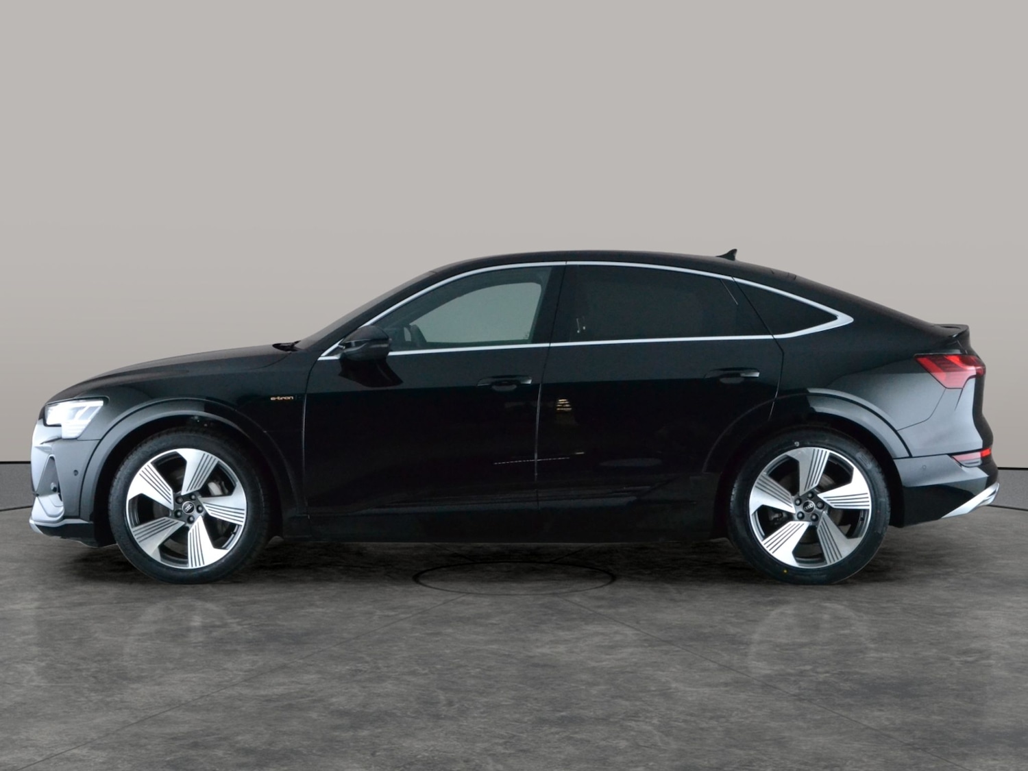 Used Audi e-tron 2022 for sale - 77562824: Photo 14