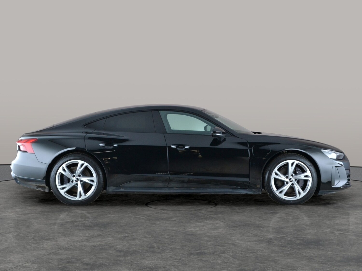 Used Audi e-tron GT 2022 for sale - 78139965: Photo 10