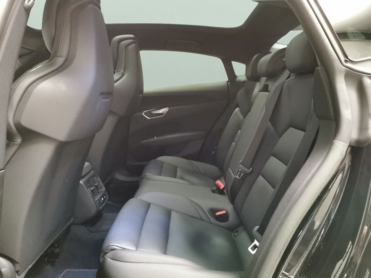 Used Audi e-tron GT 2022 for sale - 78139965: Photo 24