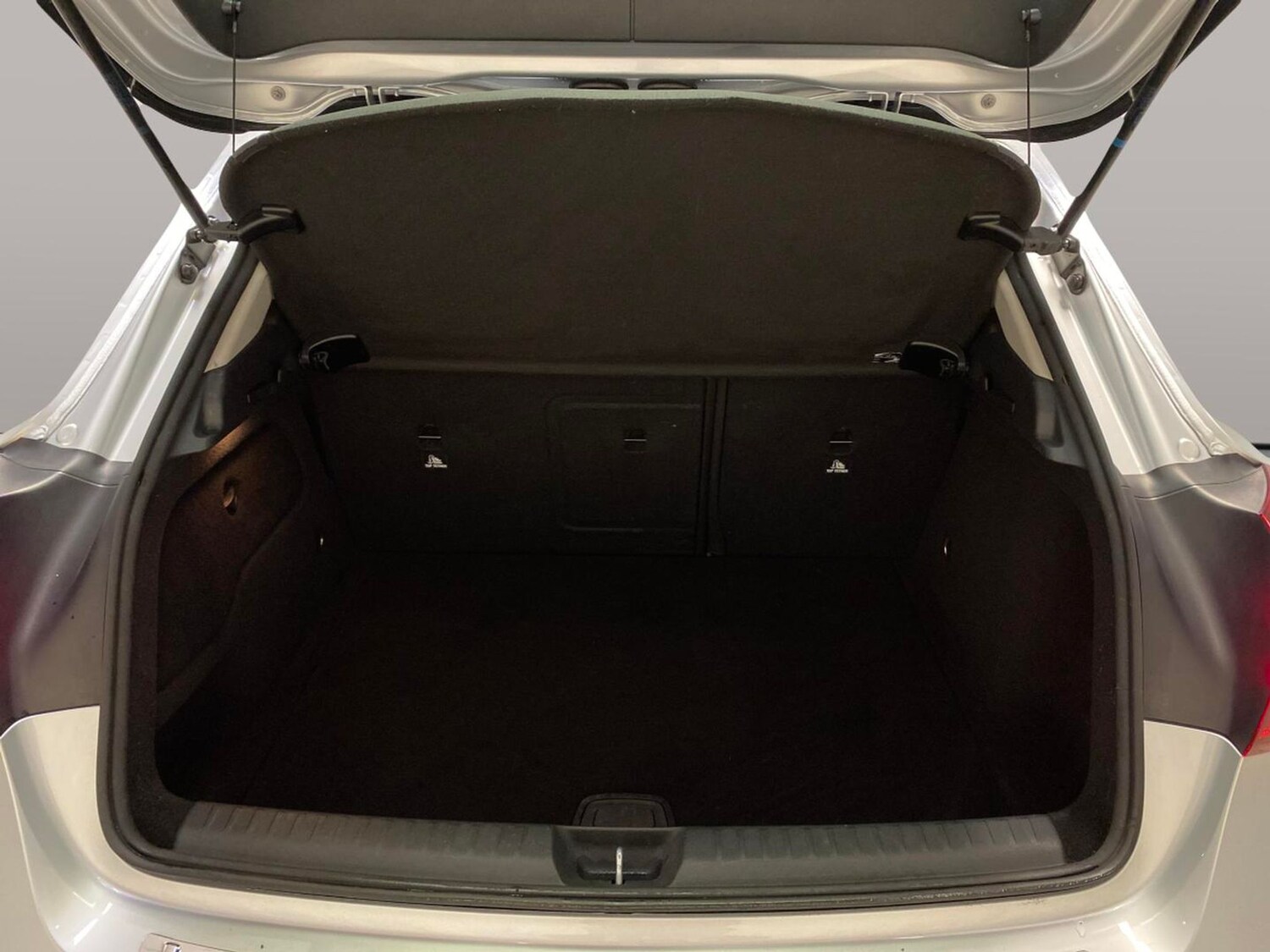 Used Mercedes-Benz GLA 2019 for sale - 78037122: Photo 32