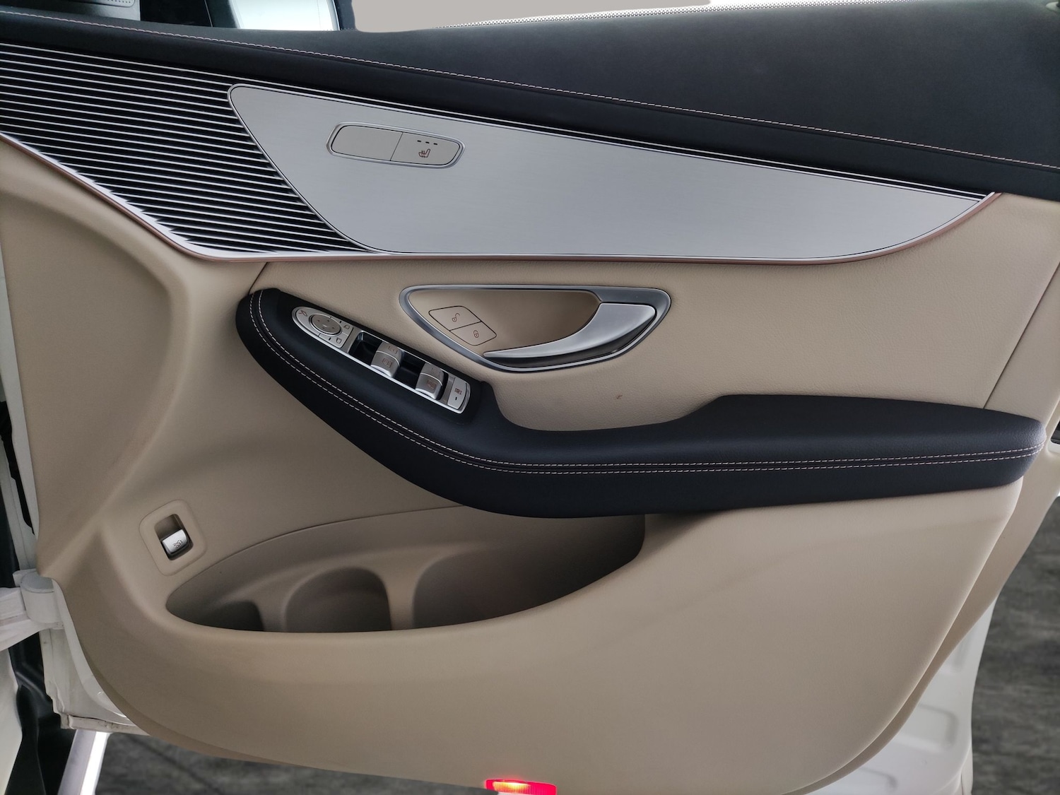 Used Mercedes-Benz EQC 2022 for sale - 78040055: Photo 30