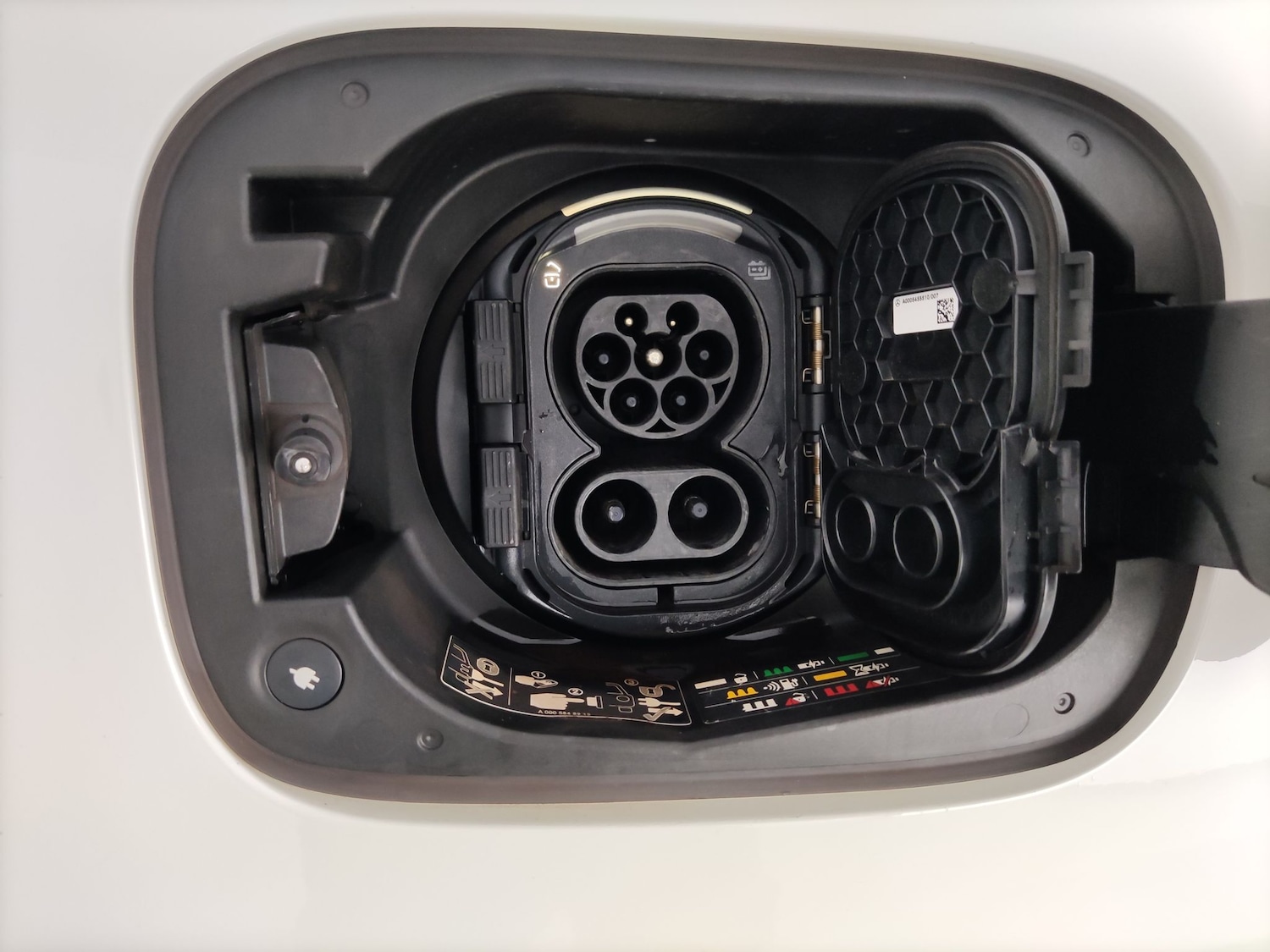 Used Mercedes-Benz EQC 2022 for sale - 78040055: Photo 32