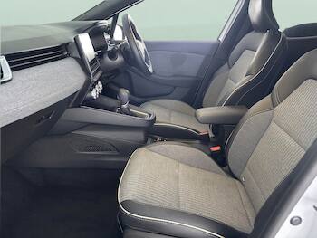 Used Renault Clio 2025 for sale - 79687537: Photo