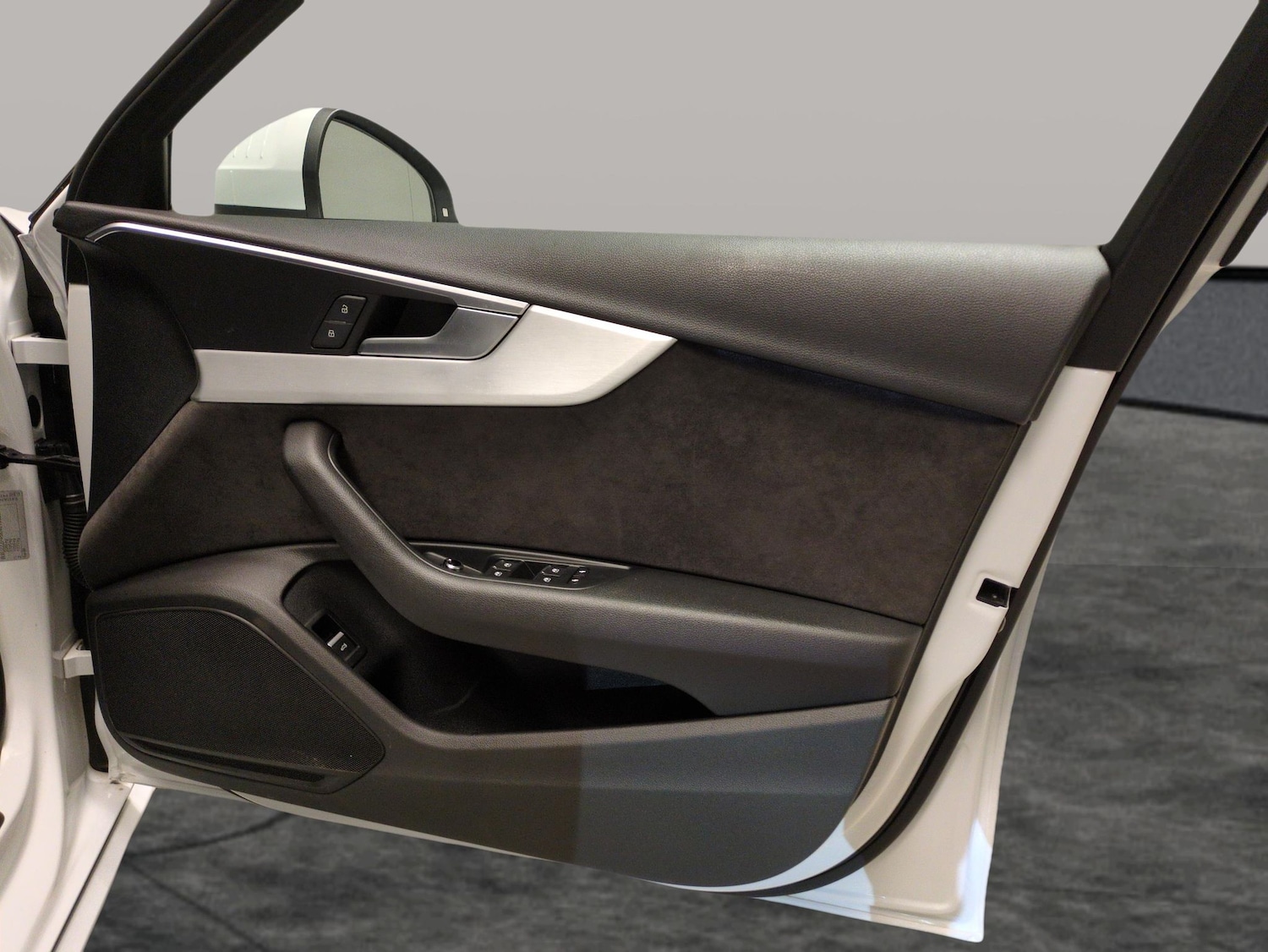 Used Audi A4 2019 for sale - 77899142: Photo 30