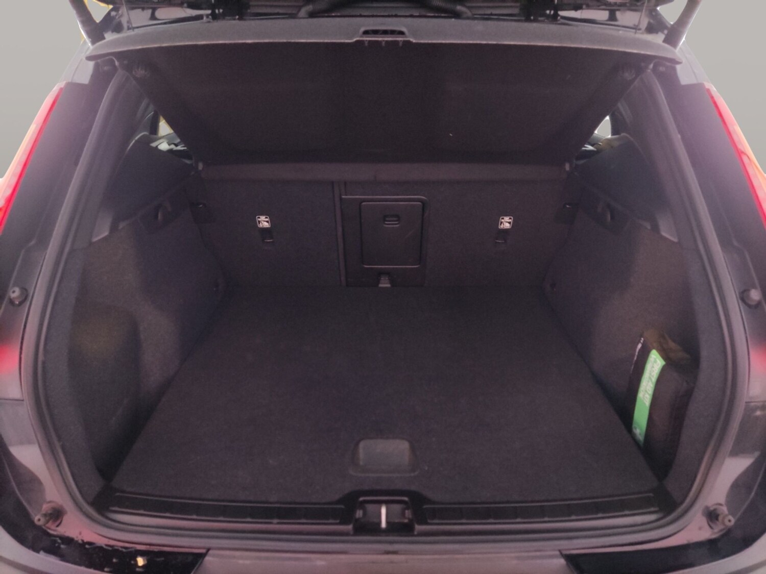 Used Volvo XC40 2023 for sale - 78000969: Photo 30