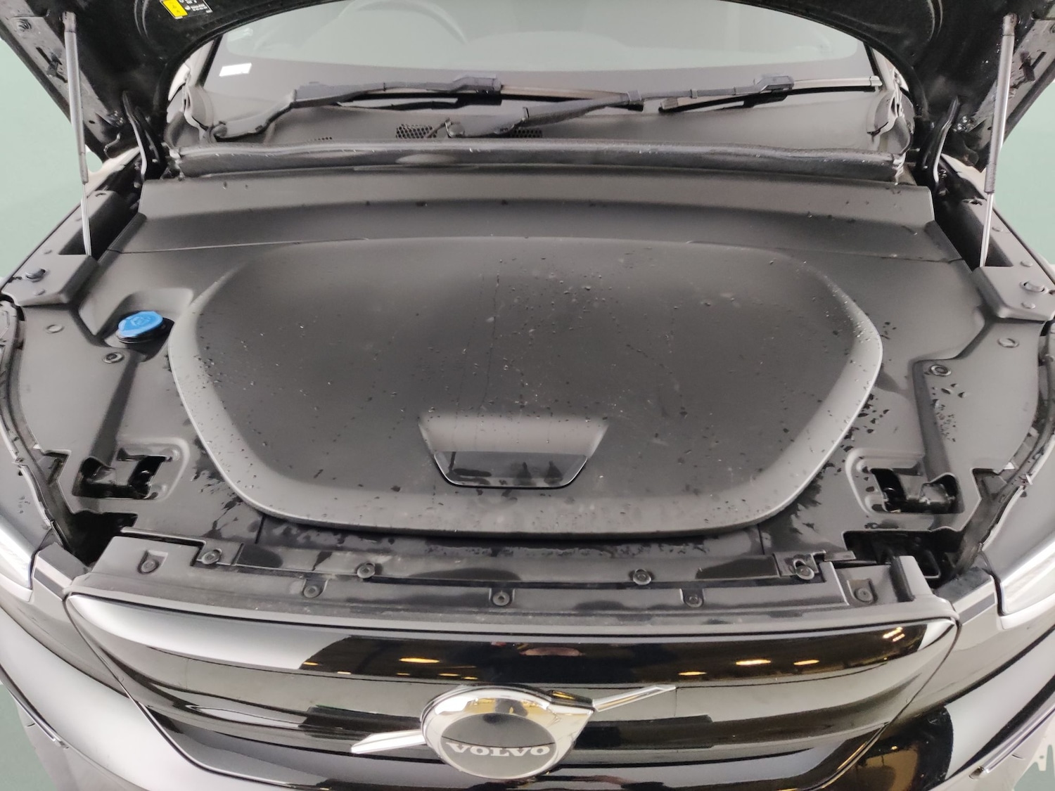 Used Volvo XC40 2023 for sale - 78000969: Photo 33