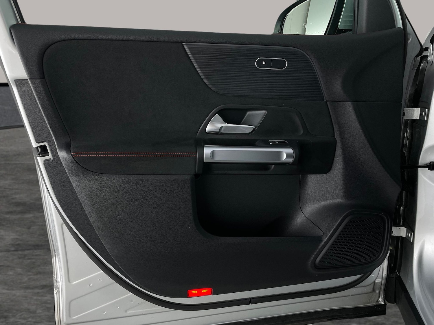 Used Mercedes-Benz EQB 2023 for sale - 78040043: Photo 31