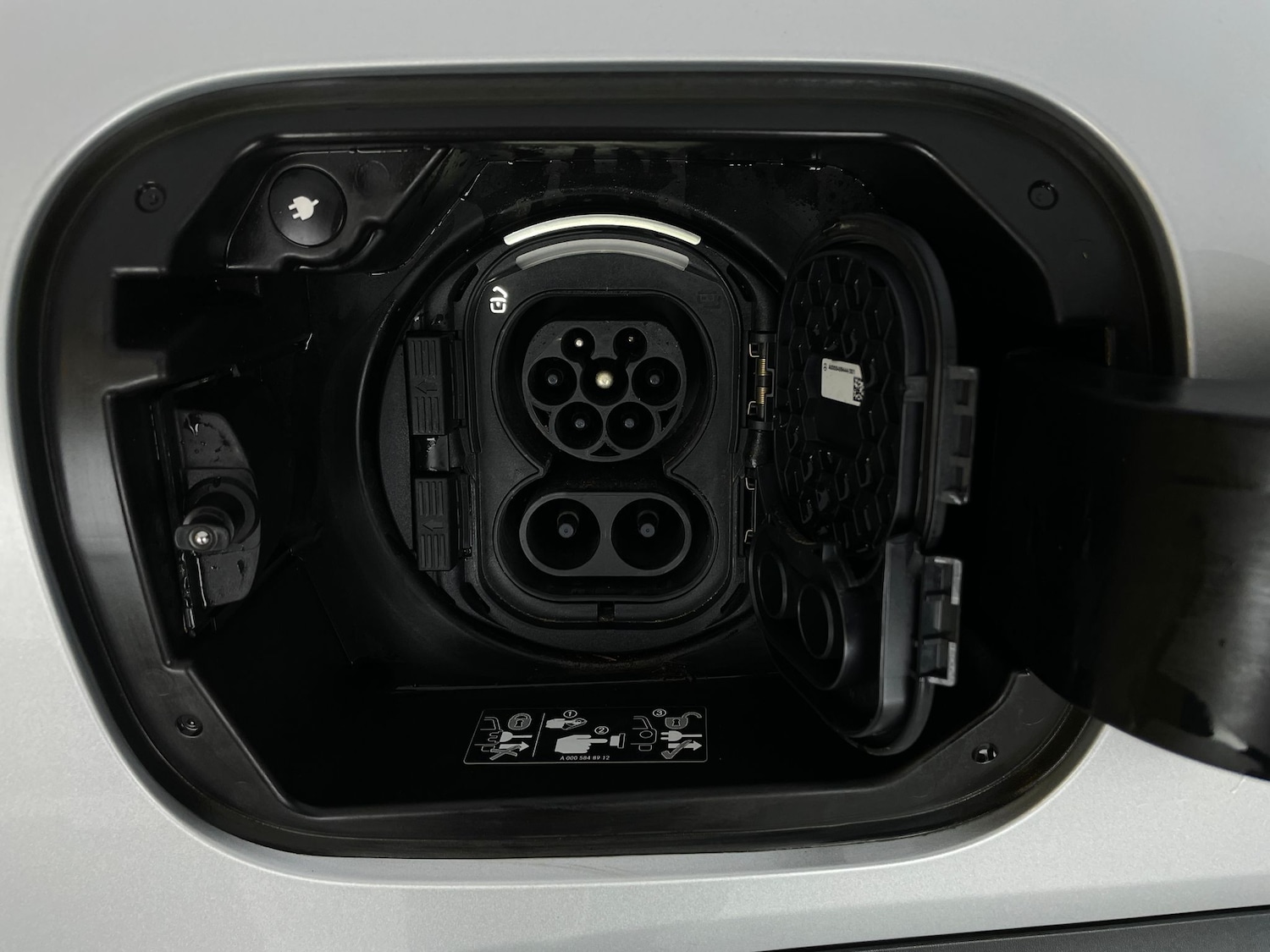 Used Mercedes-Benz EQB 2023 for sale - 78040043: Photo 35