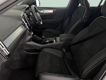 Used Volvo XC40 2025 for sale - 79678518: Photo