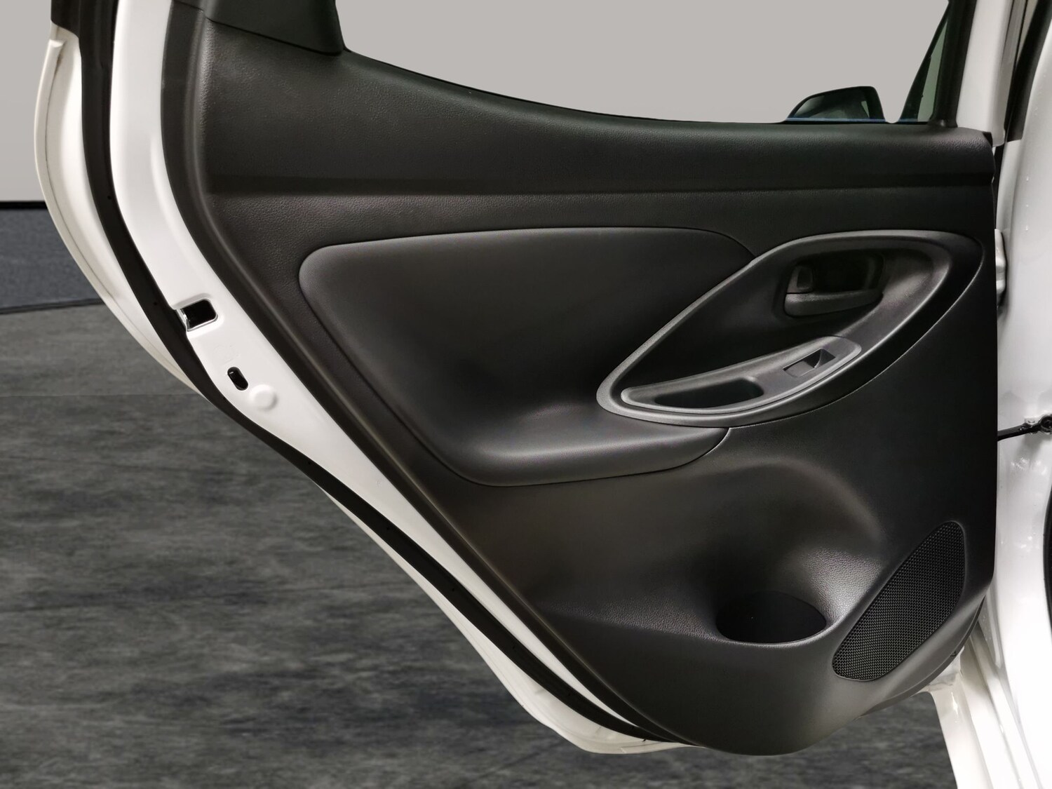 Used Toyota Yaris 2024 for sale - 77771579: Photo 25