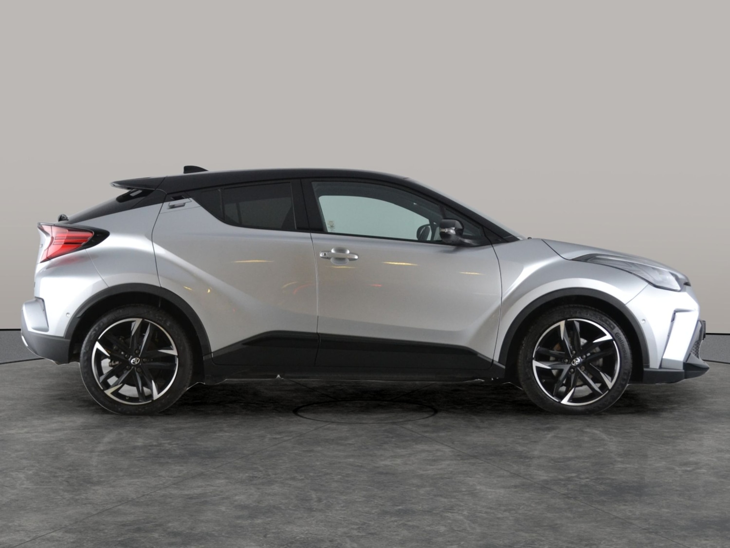 Used Toyota C-HR 2023 for sale - 76171370: Photo 15