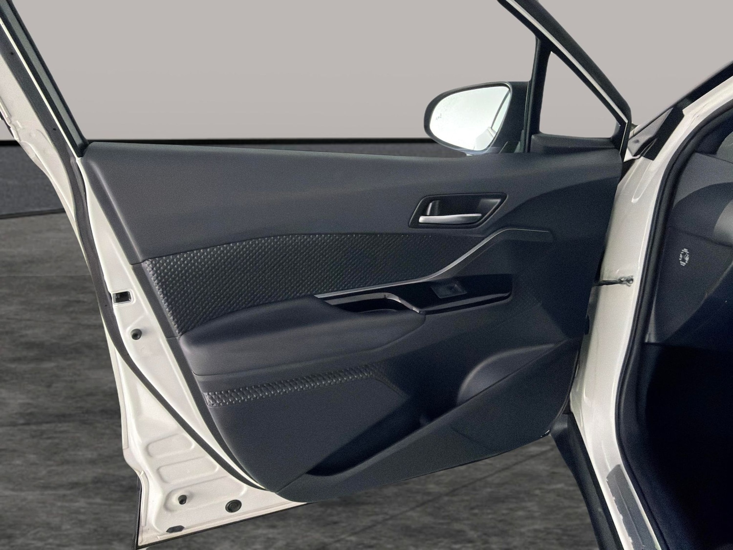 Used Toyota C-HR 2021 for sale - 77071324: Photo 27