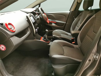 Used Renault Clio 2016 for sale - 79260375: Photo