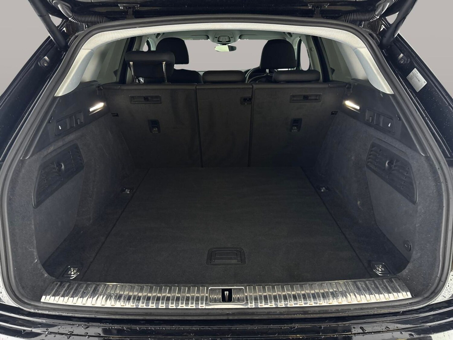 Used Audi e-tron 2020 for sale - 77490502: Photo 40