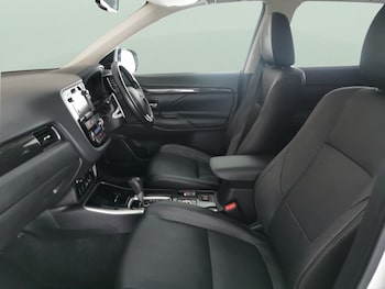 Used Mitsubishi Outlander 2018 for sale - 77641136: Photo