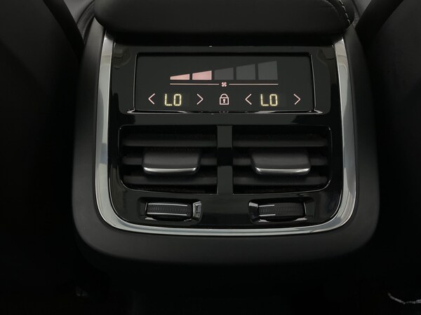 Used Volvo XC60 2019 for sale - 76022992: Photo 22