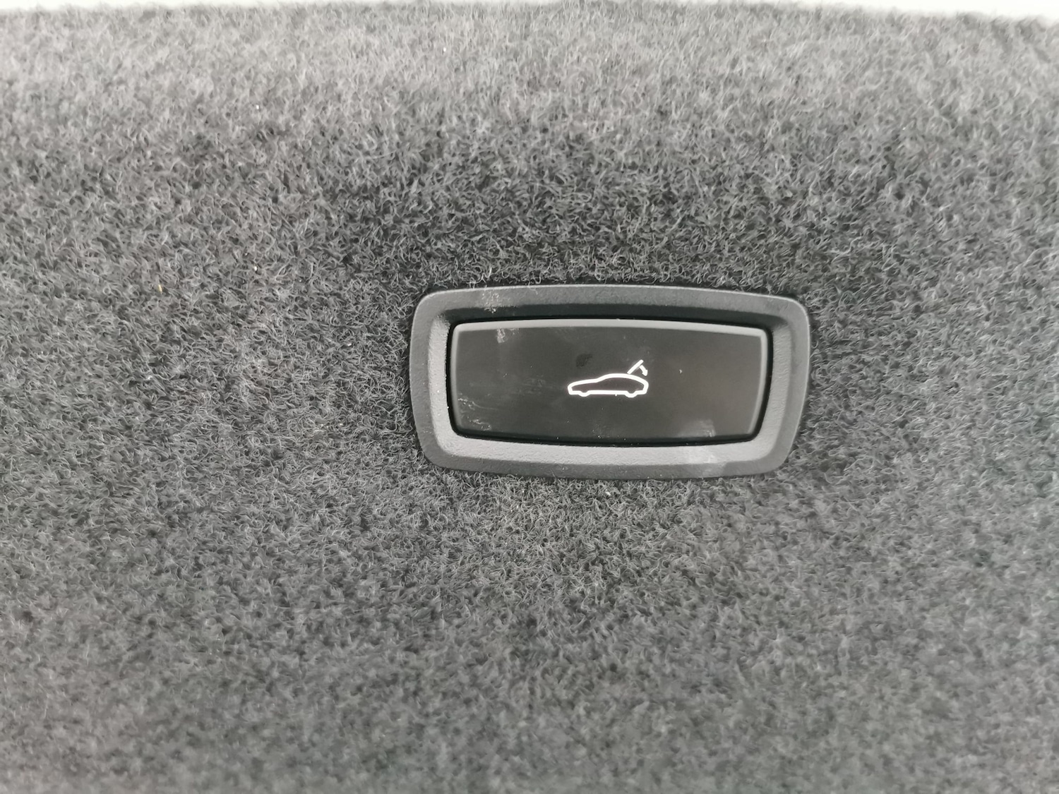 Used Porsche Taycan 2023 for sale - 77104432: Photo 16