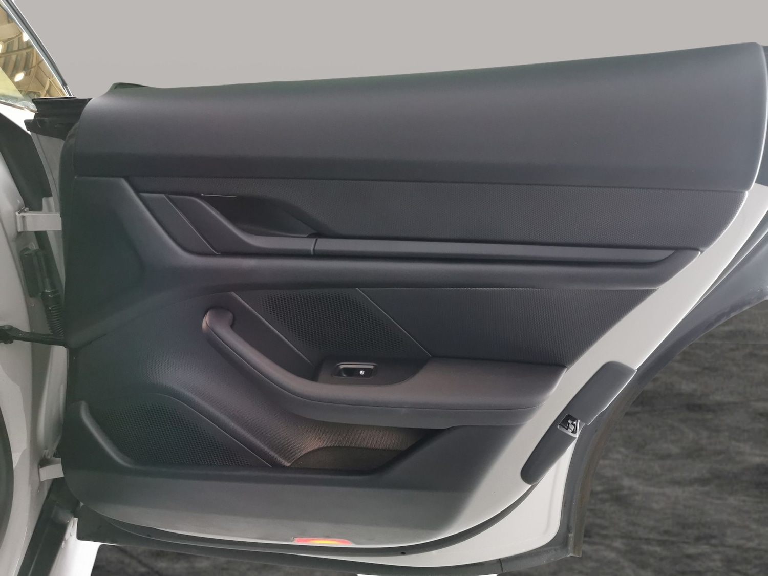 Used Porsche Taycan 2023 for sale - 77104432: Photo 32