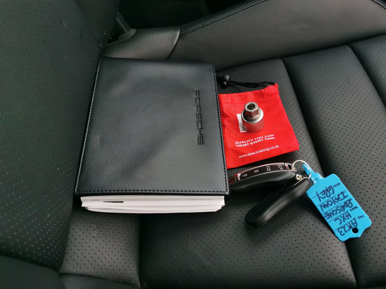 Used Porsche Taycan 2023 for sale - 77104432: Photo 33