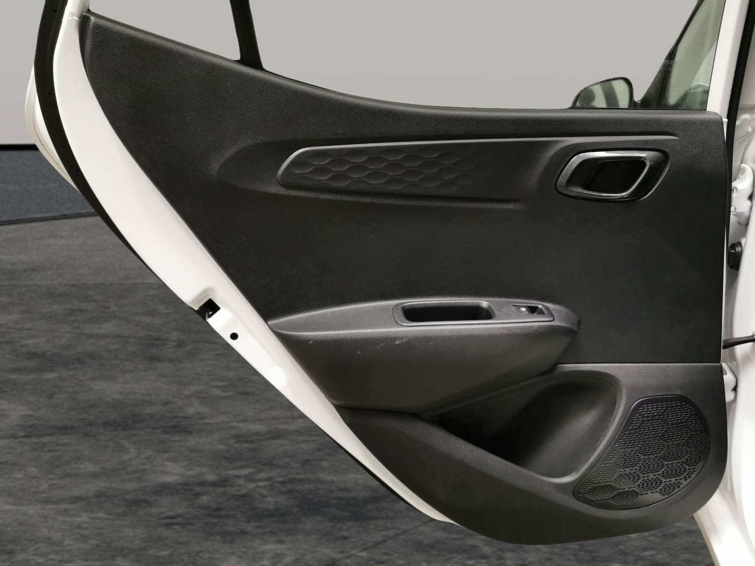 Used Hyundai i10 for sale - 78107884: Photo 26