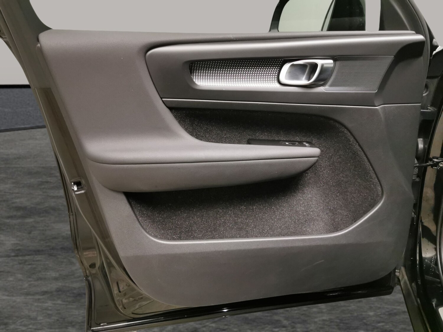 Used Volvo XC40 for sale - 77829703: Photo 23