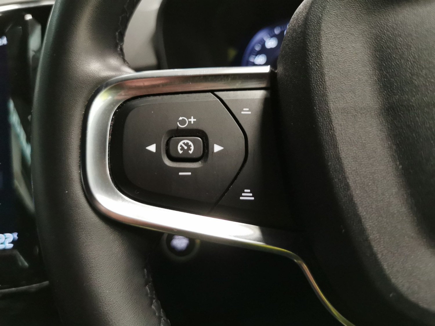 Used Volvo XC40 2021 for sale - 77326641: Photo 16