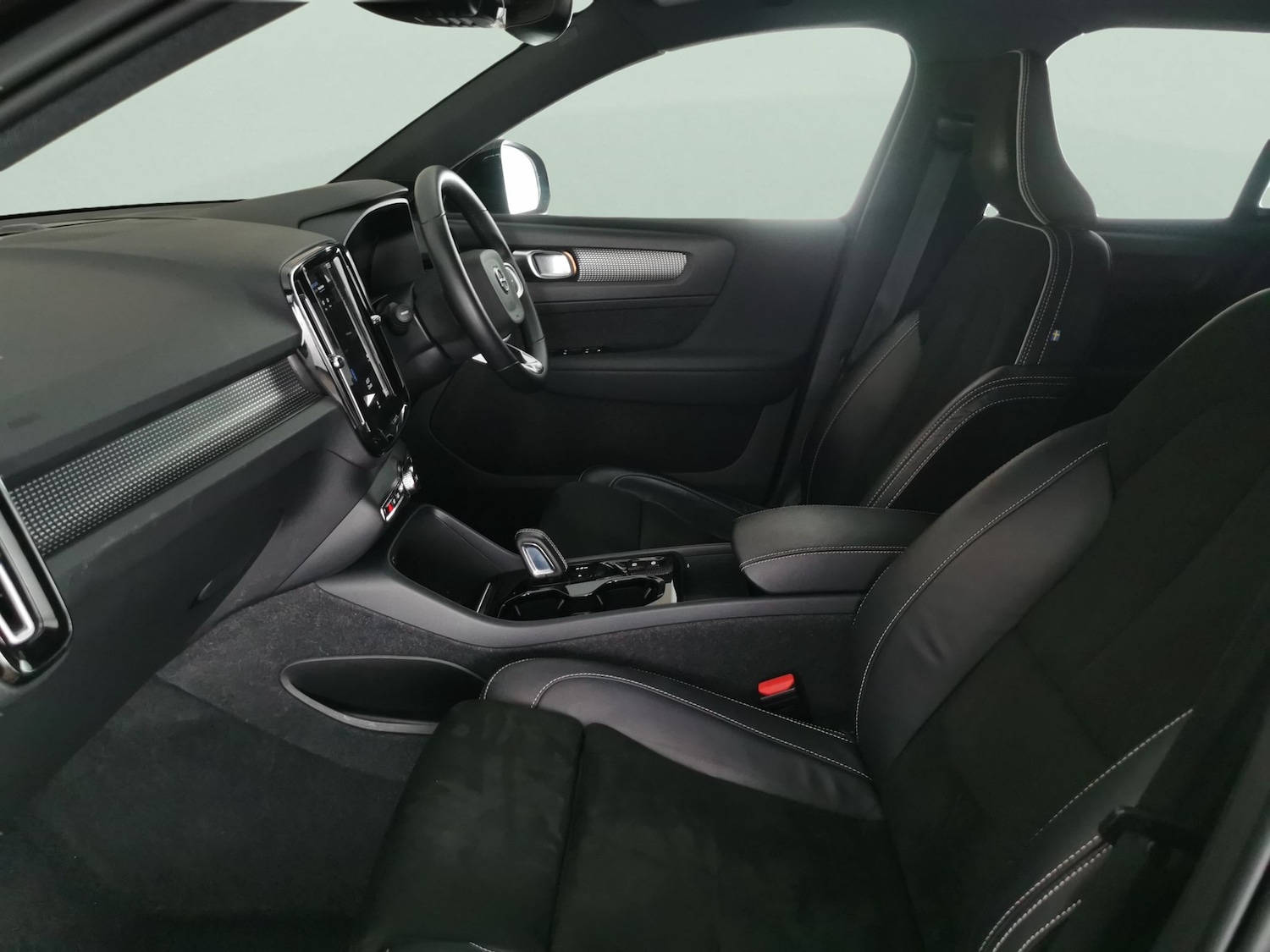 Used Volvo XC40 2021 for sale - 77326641: Photo 4