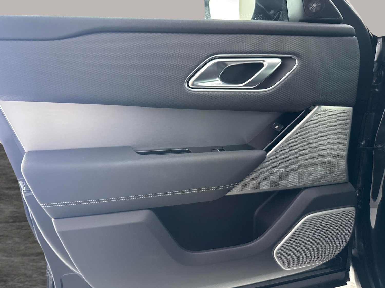 Used Land Rover Range Rover Velar 2022 for sale - 77846126: Photo 32