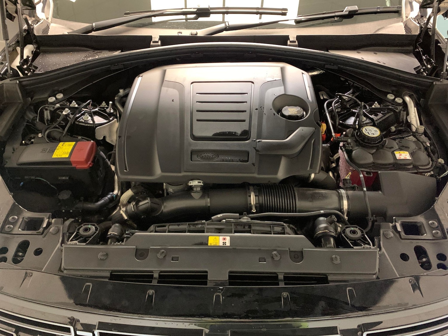 Used Land Rover Range Rover Velar 2024 for sale - 76935092: Photo 41