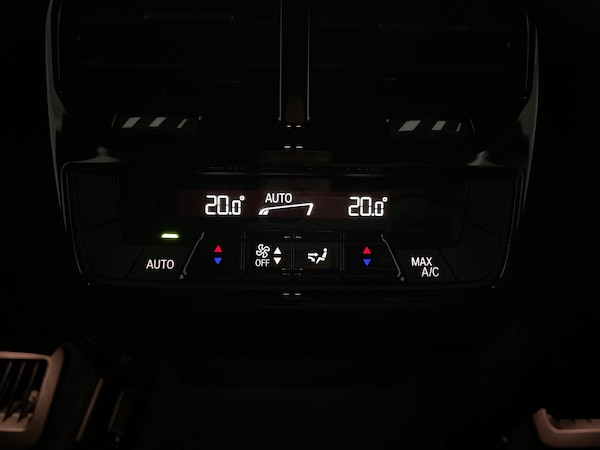 Used BMW iX 2022 for sale - 76147172: Photo 22