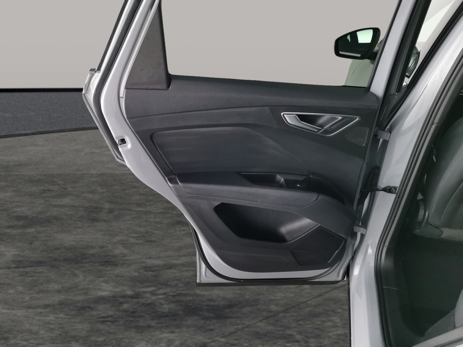 Used Audi Q4 e-tron 2023 for sale - 77234330: Photo 32