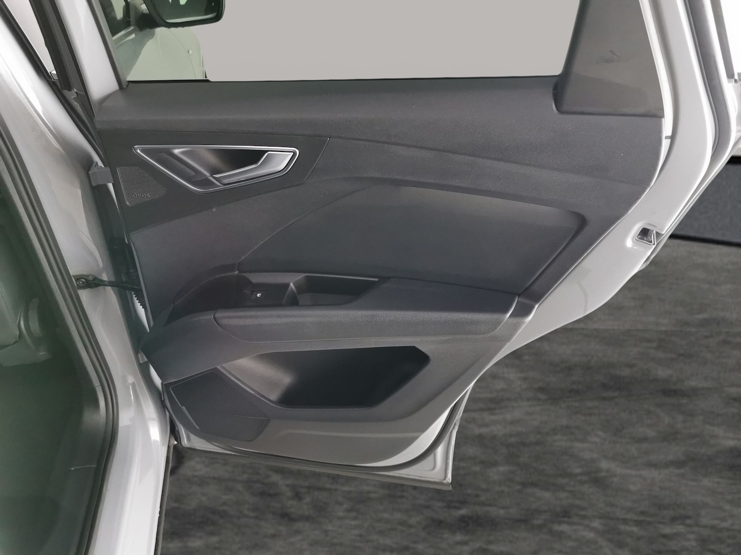 Used Audi Q4 e-tron 2023 for sale - 77234330: Photo 34