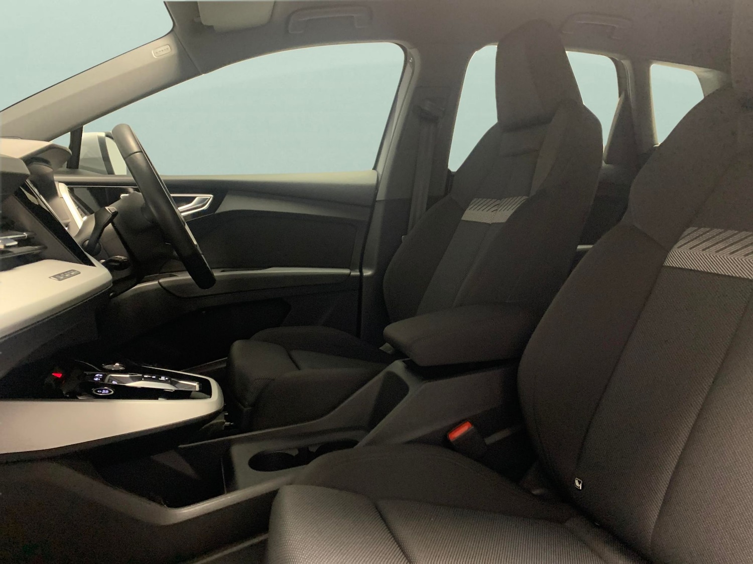 Used Audi Q4 e-tron 2023 for sale - 77296462: Photo 4