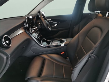 Used Mercedes-Benz GLC 2020 for sale - 77397647: Photo