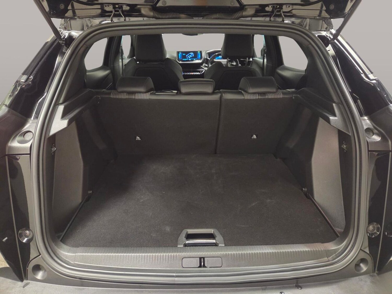 Used Peugeot 2008 2023 for sale - 77903737: Photo 33