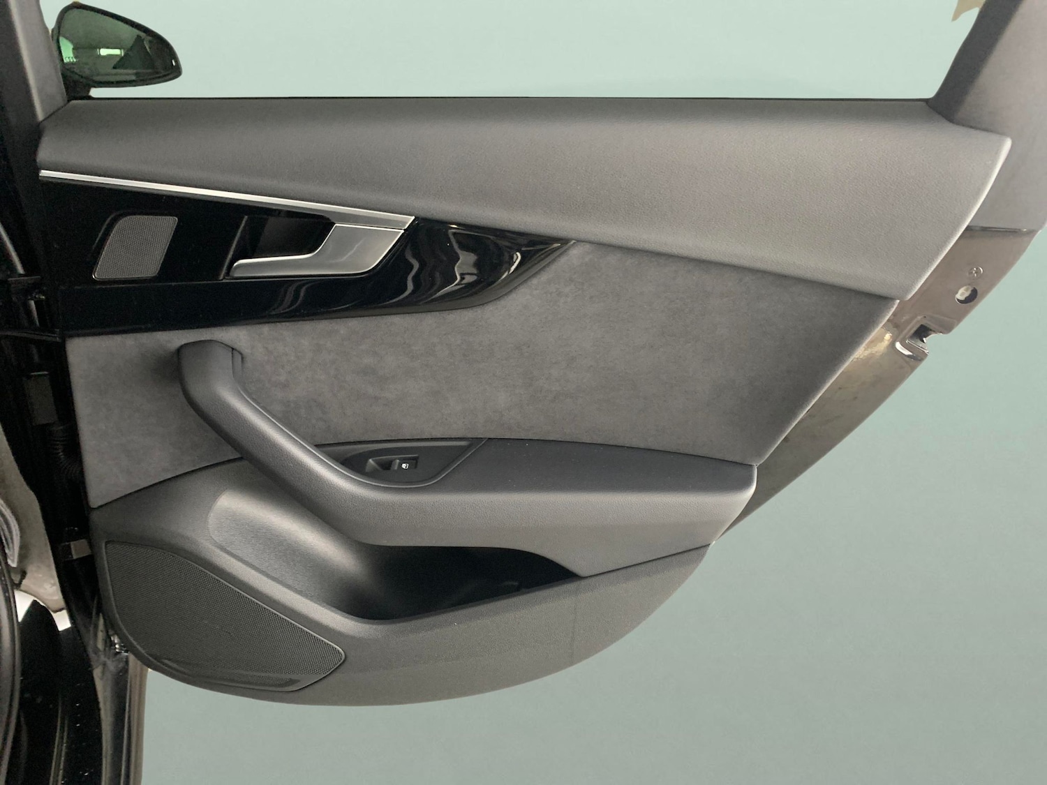 Used Audi A4 Avant for sale - 76464125: Photo 36