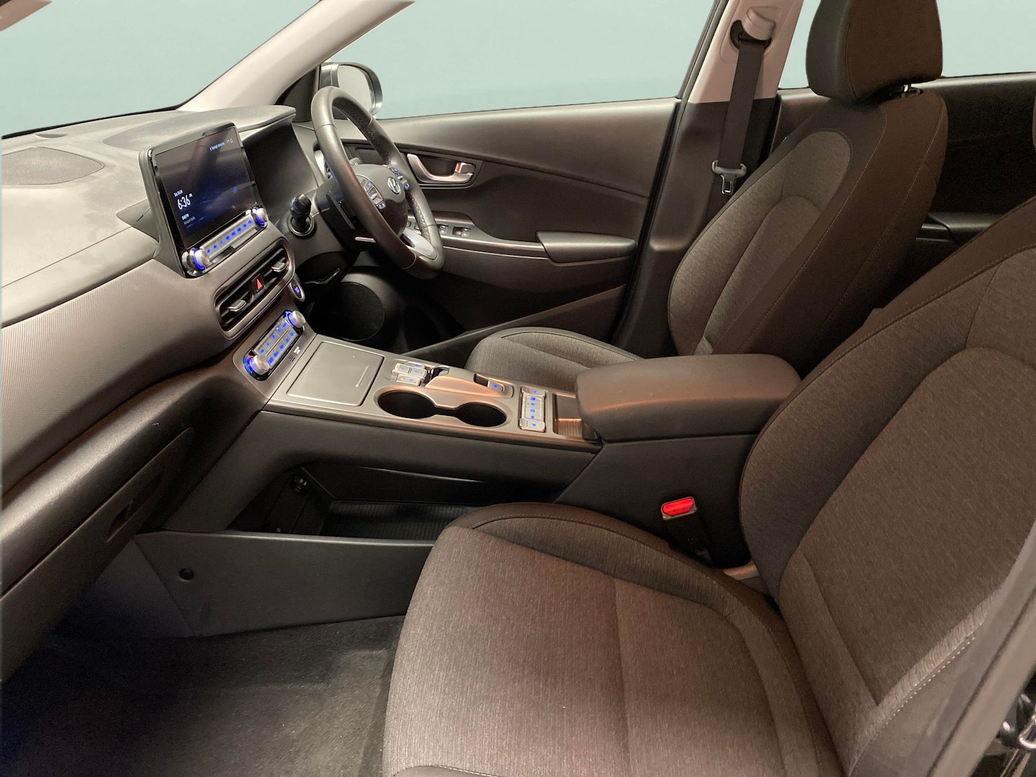 Used Hyundai KONA 2023 for sale - 78132593: Photo 4