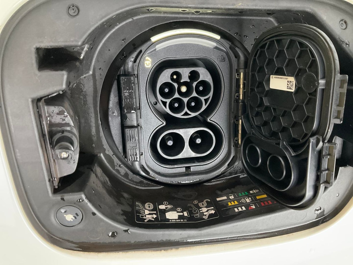 Used Mercedes-Benz EQC 2021 for sale - 76626132: Photo 38