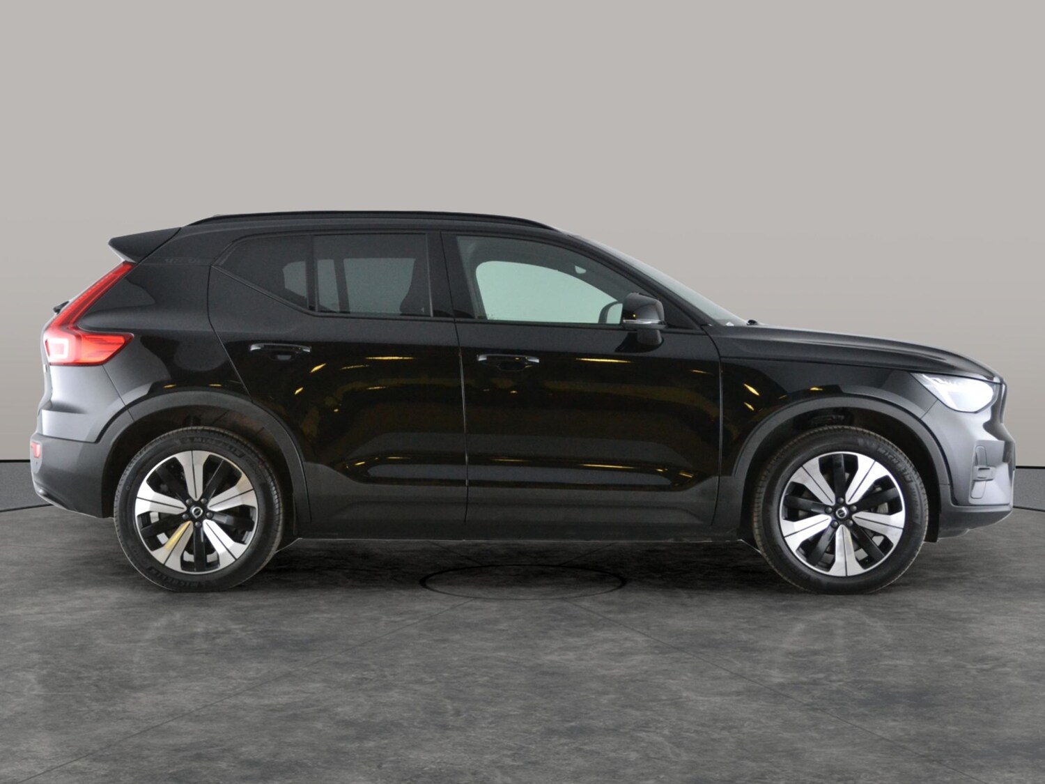 Used Volvo XC40 2023 for sale - 77715884: Photo 12