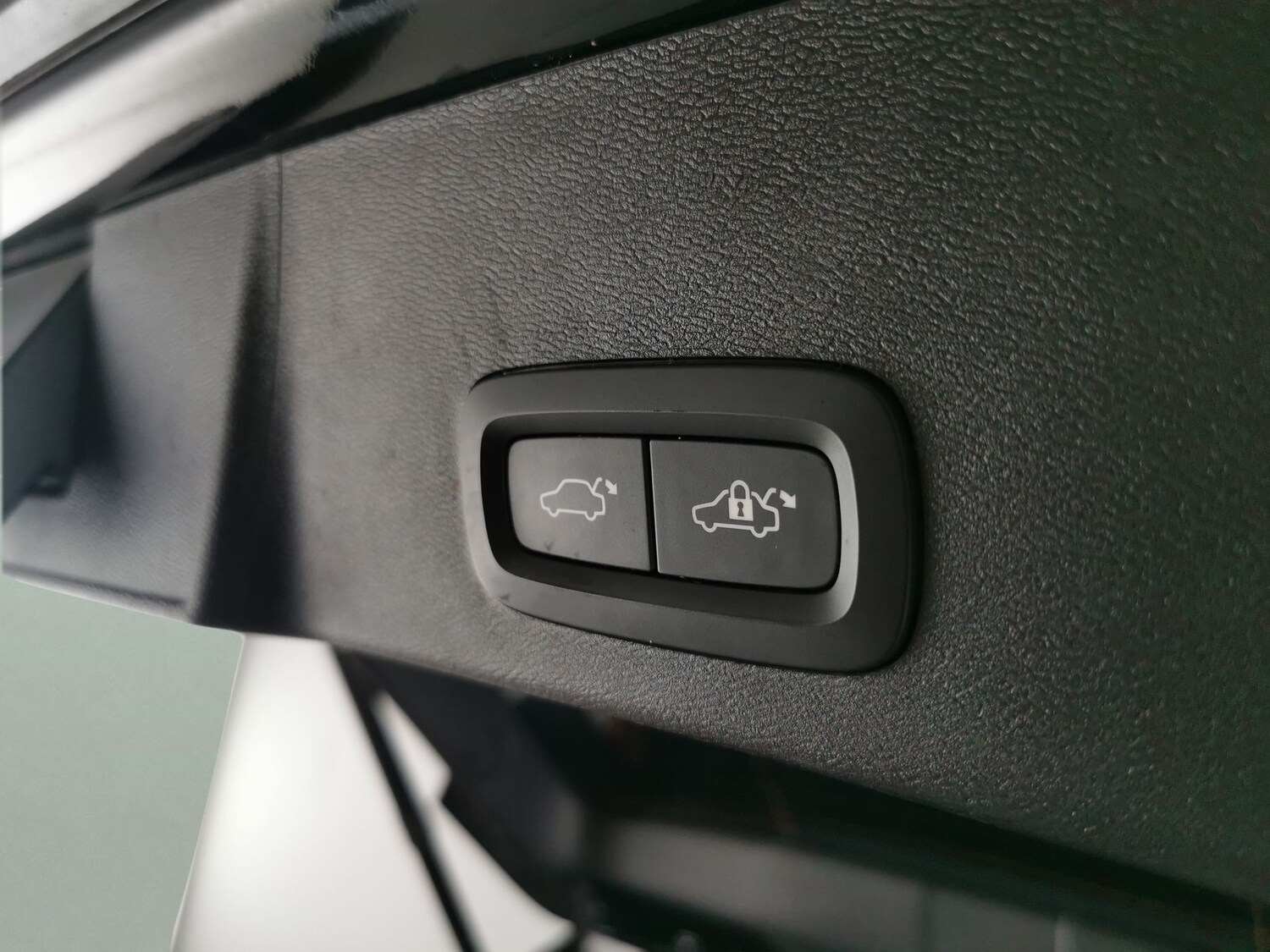 Used Volvo XC40 2023 for sale - 77715884: Photo 15