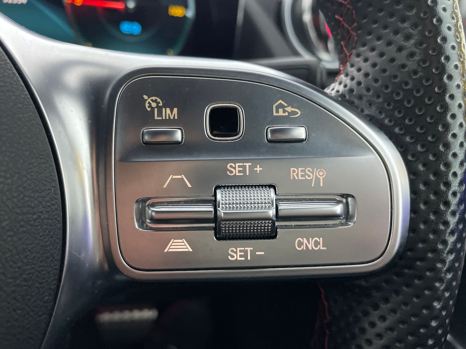 Used Mercedes-Benz EQA 2022 for sale - 76940289: Photo 26