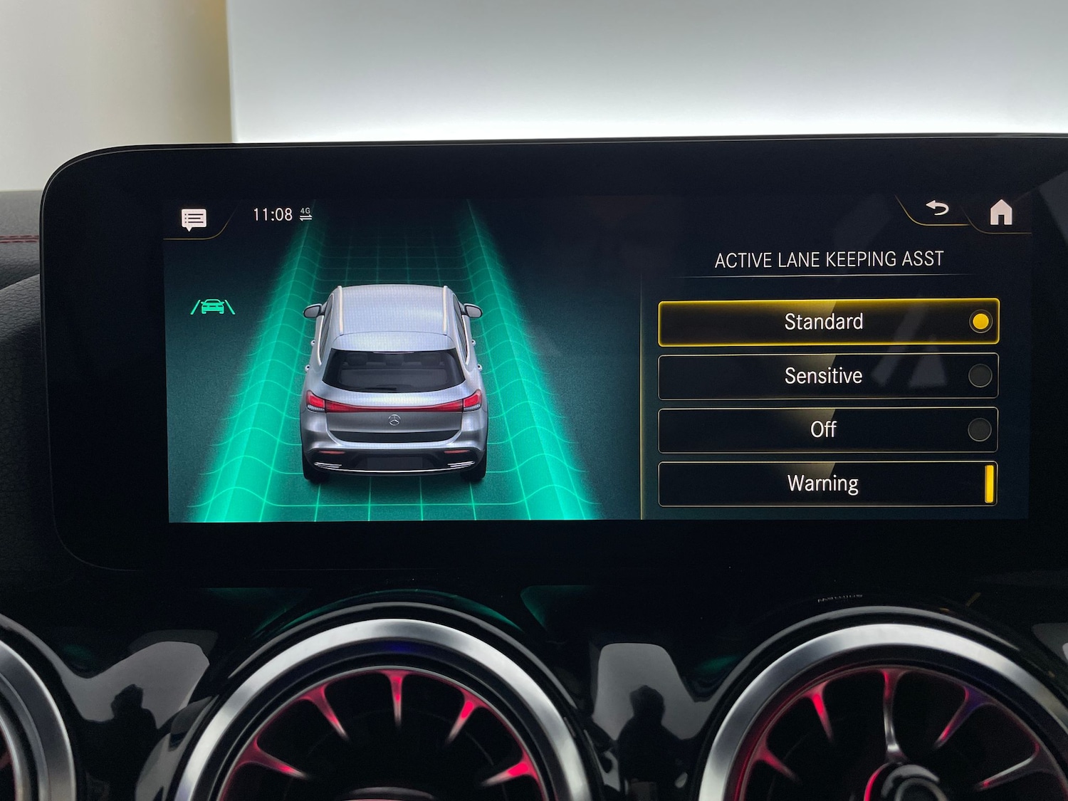 Used Mercedes-Benz EQA 2022 for sale - 76940289: Photo 28