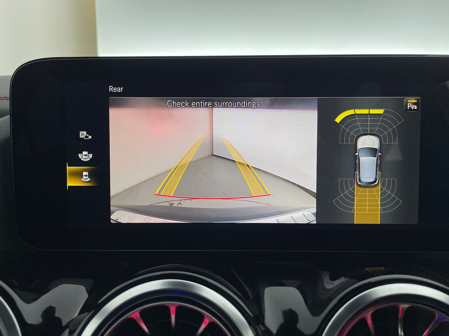 Used Mercedes-Benz EQA 2022 for sale - 76940289: Photo 5