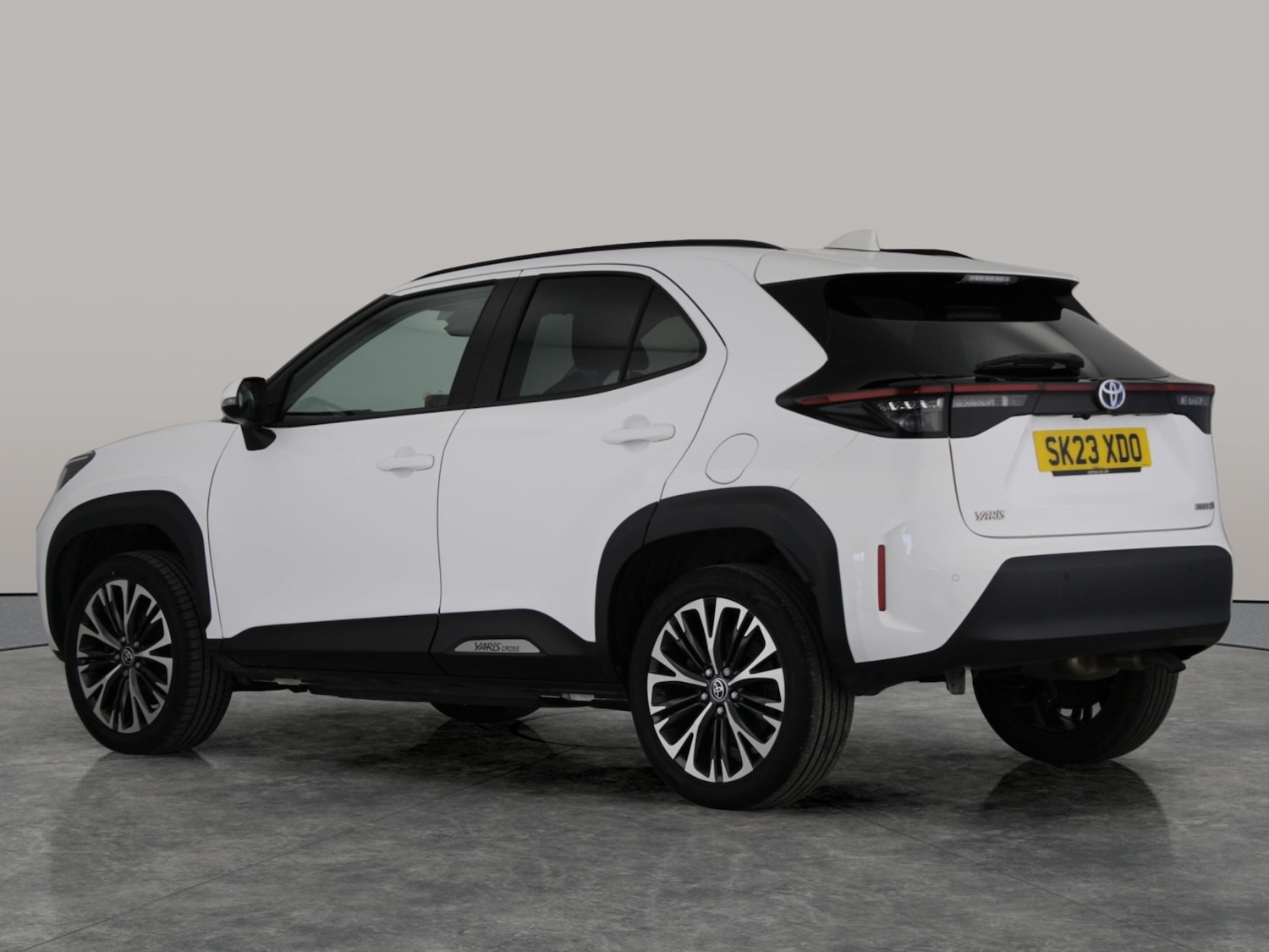 Used Toyota Yaris Cross 2023 for sale - 76760901: Photo 8