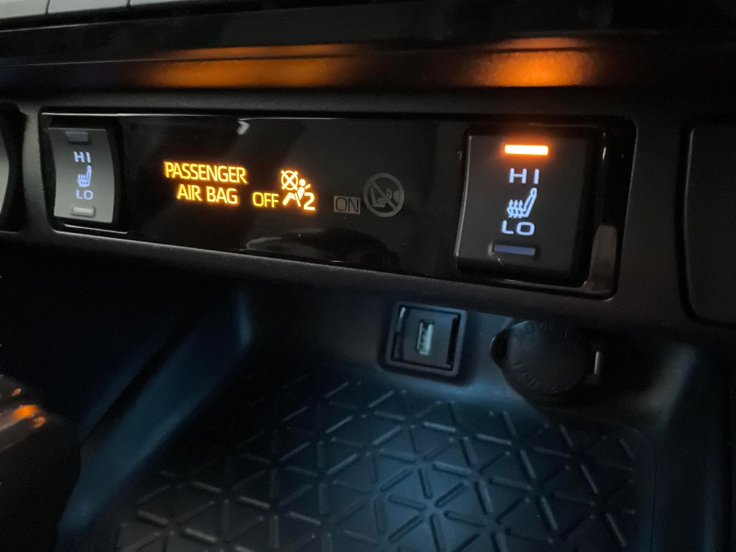 Used Toyota RAV4 2021 for sale - 76669343: Photo 20