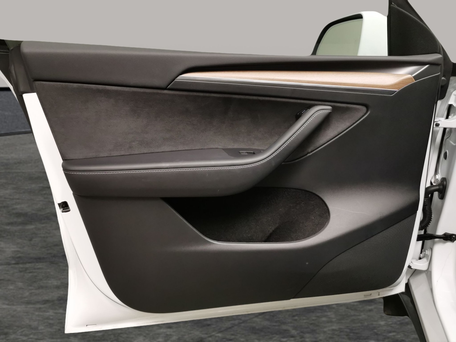 Used Tesla Model Y 2024 for sale - 77980693: Photo 27