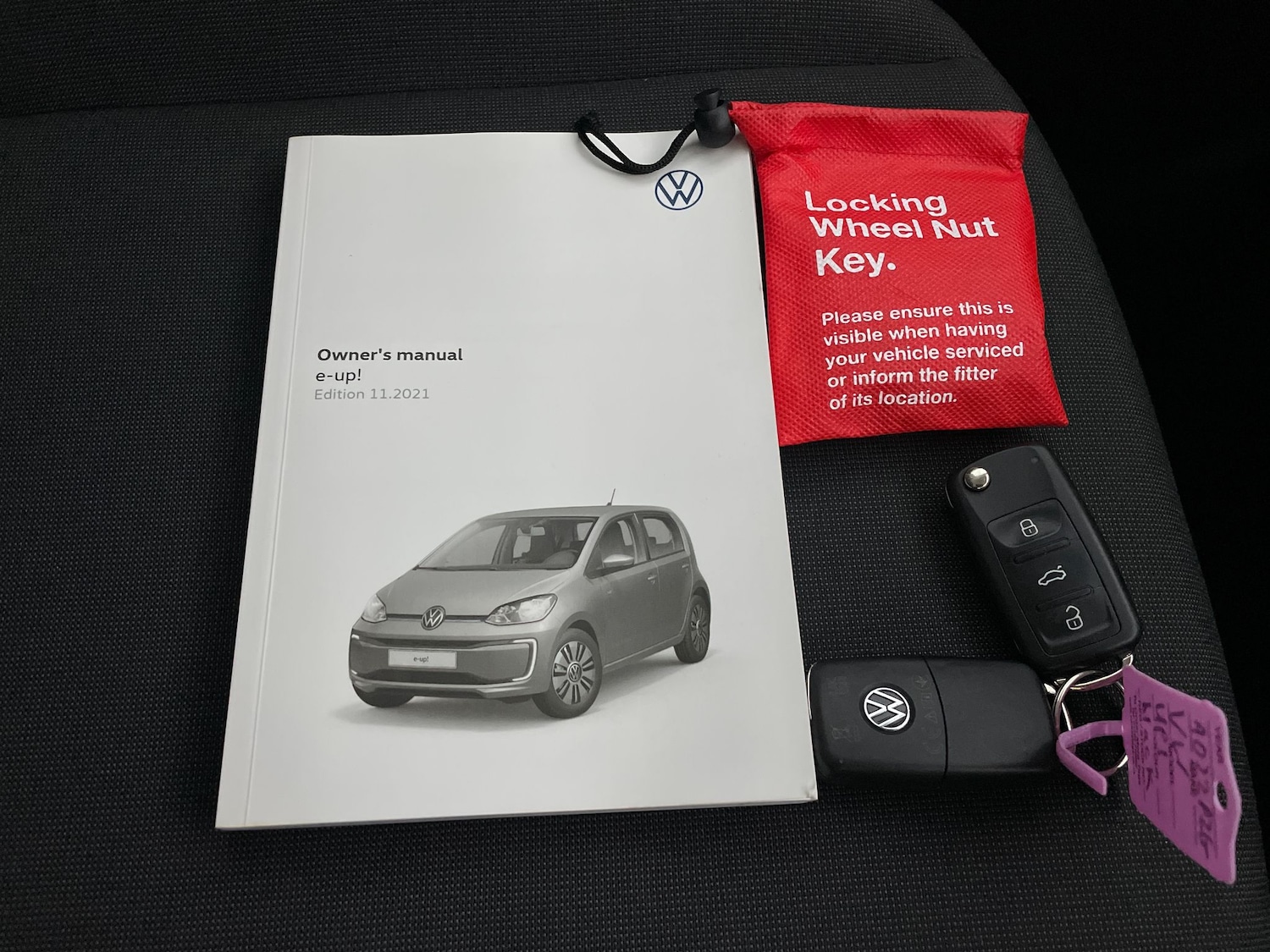 Used Volkswagen up! 2022 for sale - 76940327: Photo 28